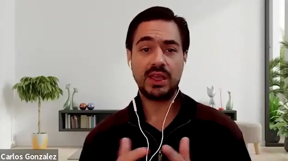 Carlos González: “Si los líderes quieren gente comprometida primero, y en forma genuina, ese líder tiene que estar comprometido y al servicio de esas personas” 